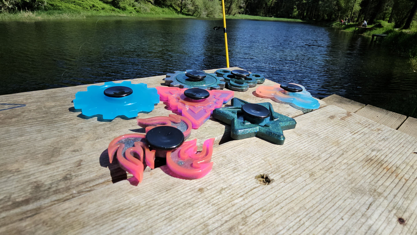Fidget Spinner! Glow-In-The-Dark Available!🤩🤩🤩