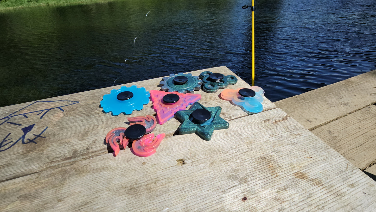 Fidget Spinner! Glow-In-The-Dark Available!🤩🤩🤩